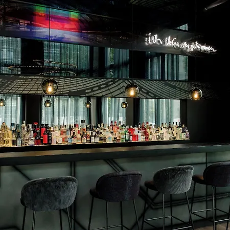 One Berlin-hauptbahnhof Berlín