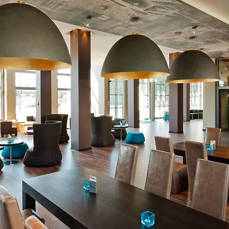 Отель One Berlin-hauptbahnhof 3*