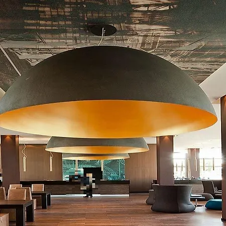 One Berlin-hauptbahnhof