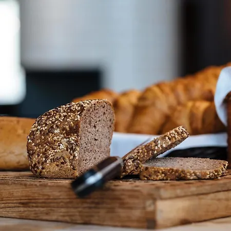 One Berlin-hauptbahnhof 3*