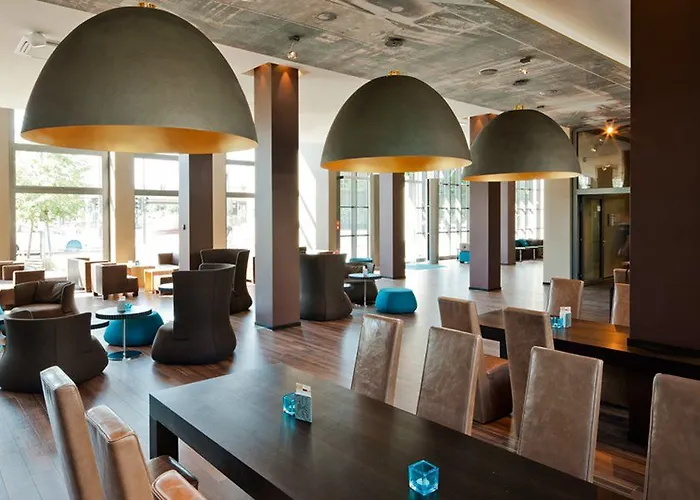 מלון One Berlin-hauptbahnhof 3*