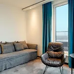 One Berlin-hauptbahnhof 3*