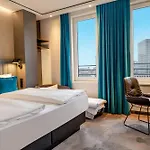 One Berlin-hauptbahnhof 3*