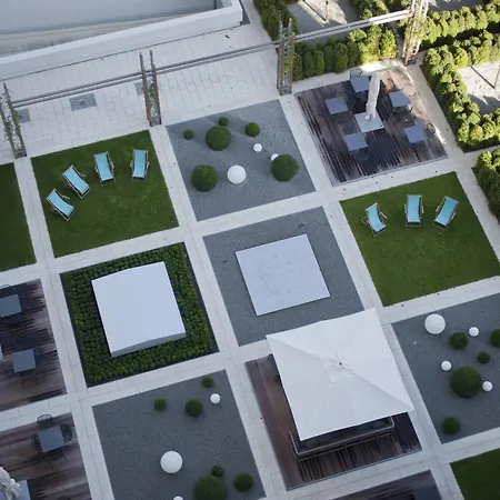 One Berlin-hauptbahnhof