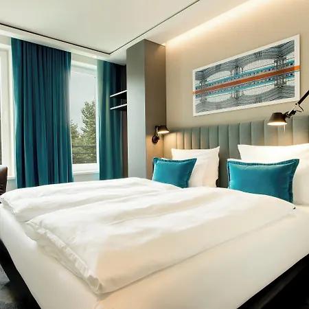 One Berlin-hauptbahnhof