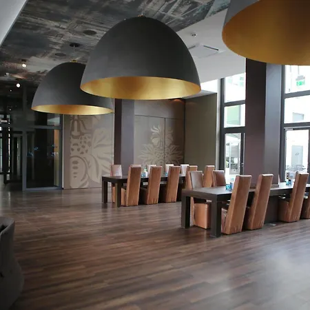 One Berlin-hauptbahnhof Hotell 3*